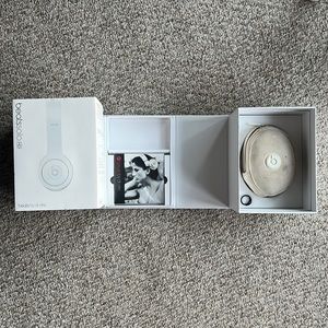 White Beats By Dre Headphones